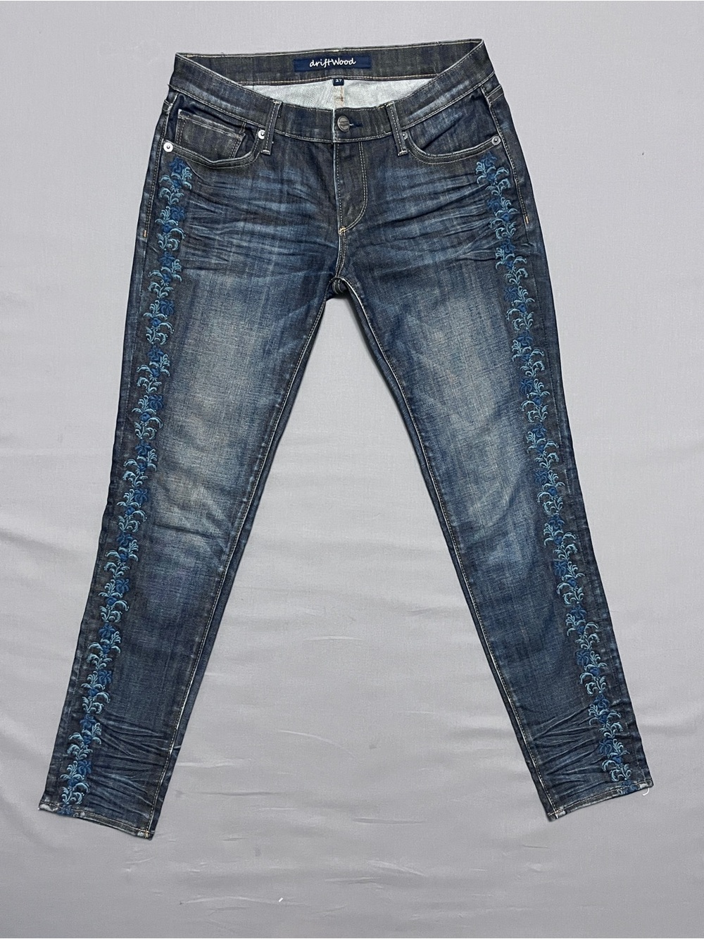 DRIFTWOOD Women's Dark Wash Skinny Jeans with Blue Side Embroidery Size 27